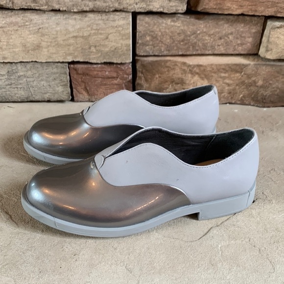 camper size 5 grey and silver shoes - Picture 1 of 7